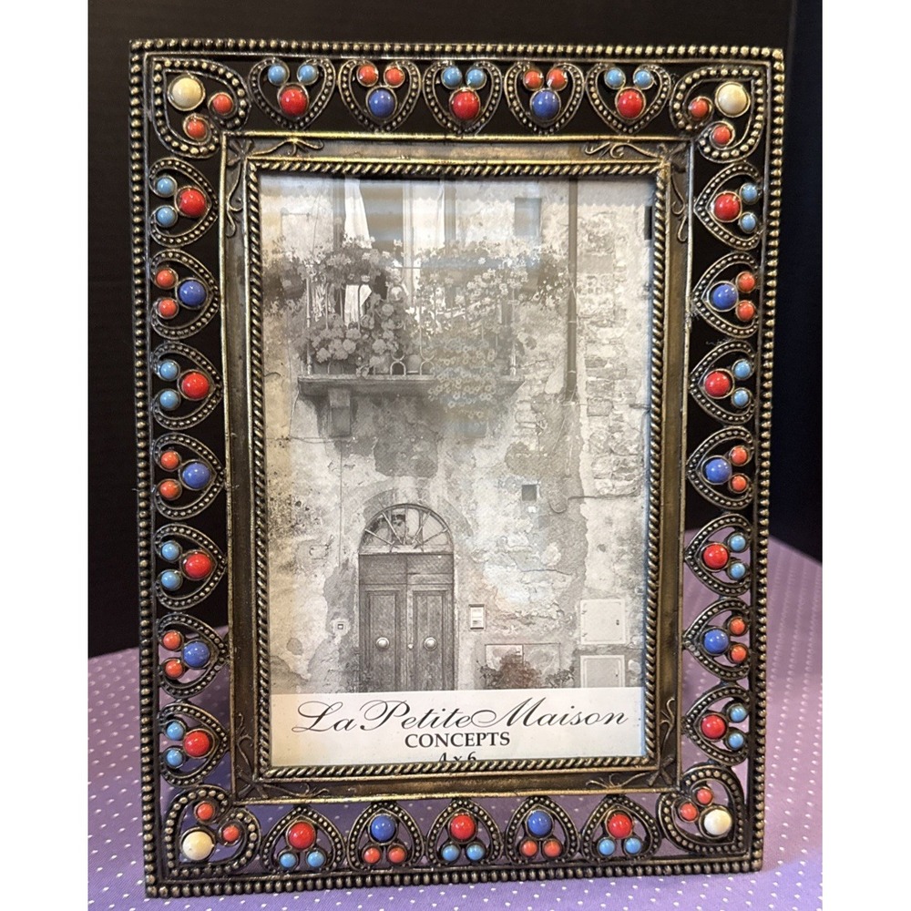 La Petite Maison Concepts Antique‎ Brass Embellished Hearts Picture Frame